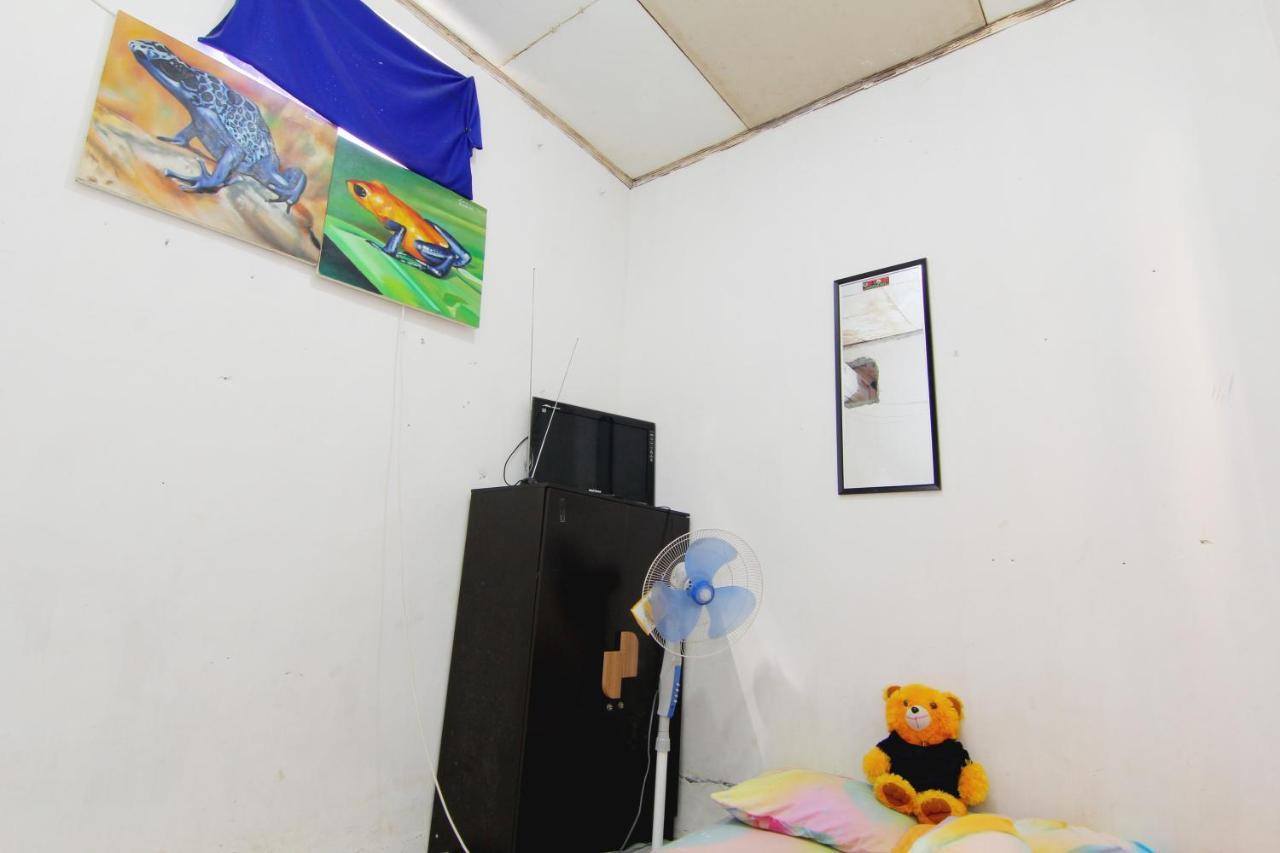D'Angkring Wisma Sarjana Maguwo Bagian luar foto