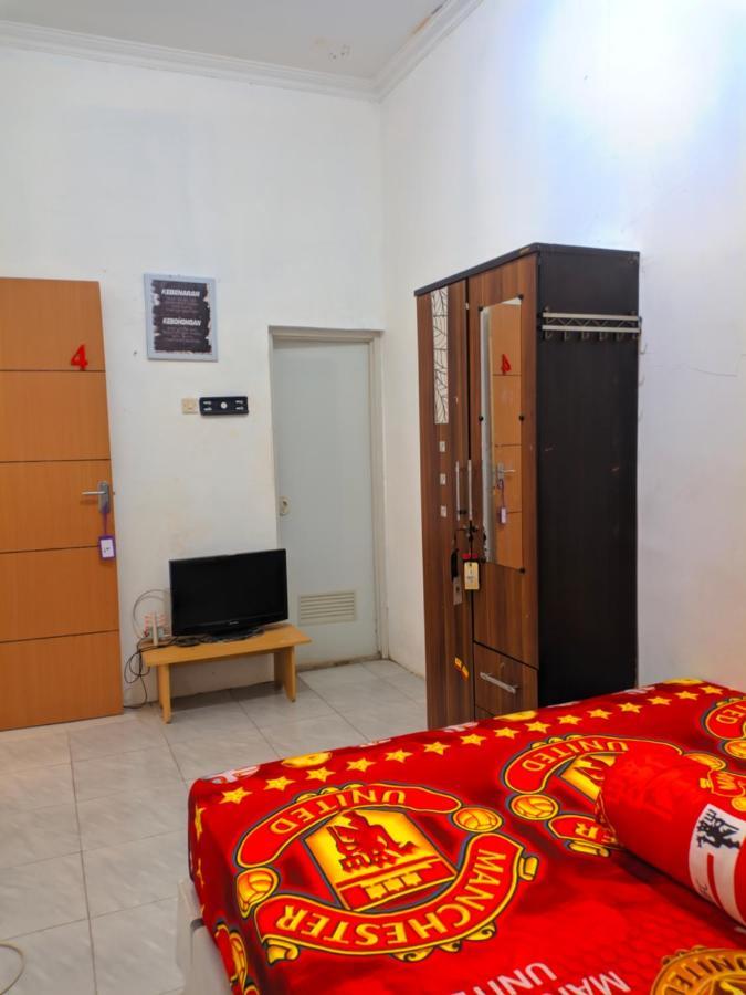 D'Angkring Wisma Sarjana Maguwo Bagian luar foto